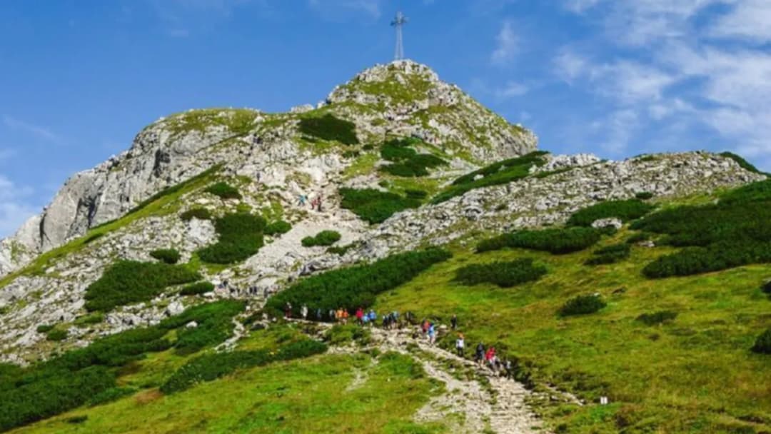Najłatwiejszy szlak na Giewont: ile czasu zajmuje wędrówka?